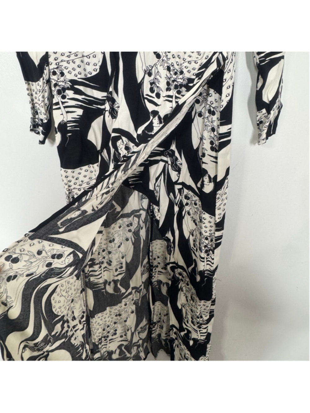 Reformation Celeste Dress Black Cream Abstract Print Long Sleeve Maxi Dress 4 - Picture 5 of 10